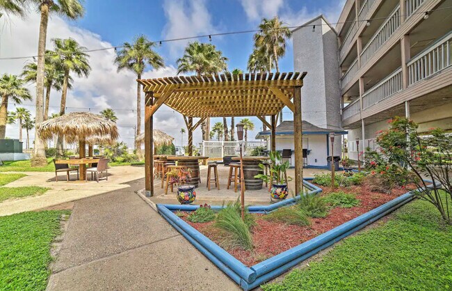 Building Photo - 3938 Surfside Blvd
