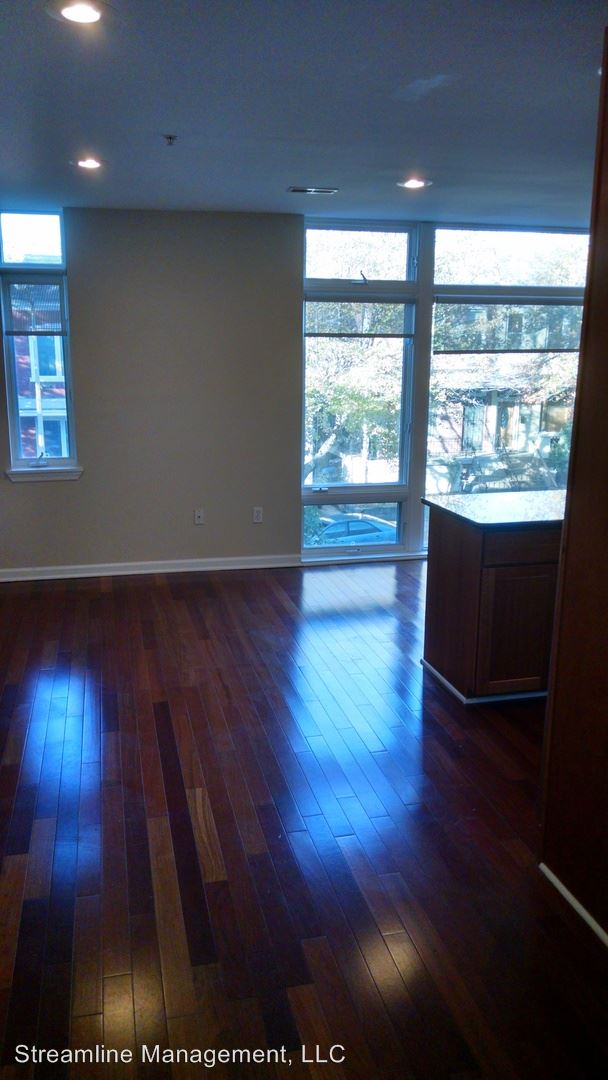 Foto del edificio - 760 Girard St NW