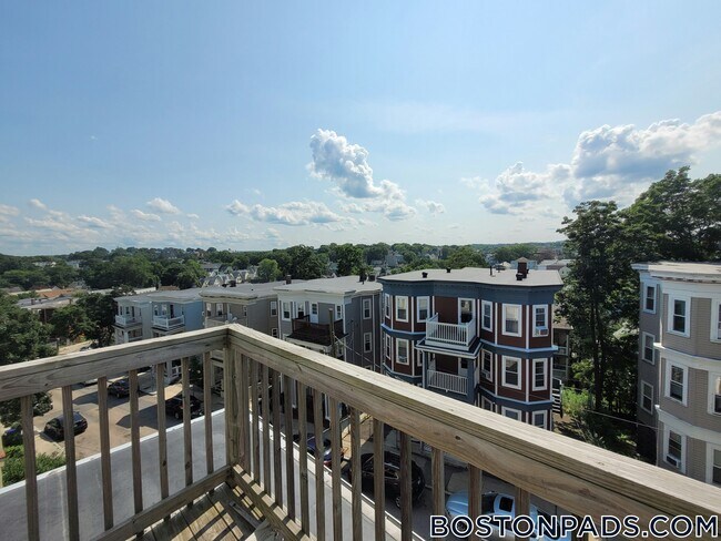 Building Photo - 21 Rowell St