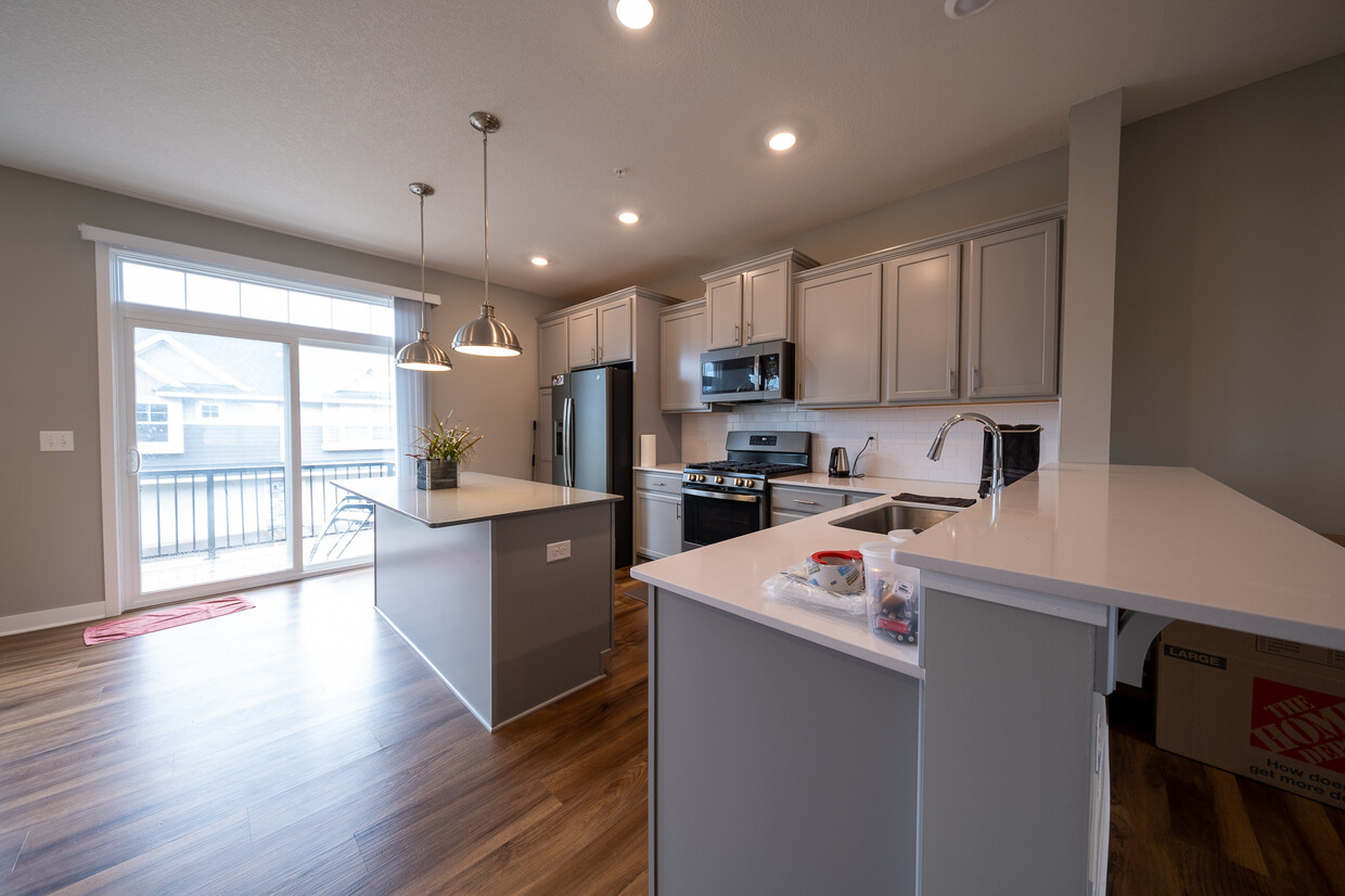 Foto principal - 575 Locke Pointe Dr