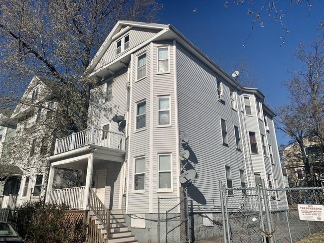 Foto del edificio - 154 Stanwood St