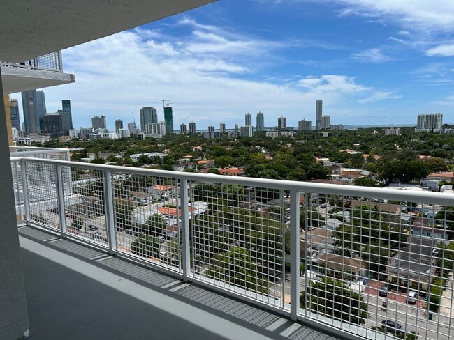 Building Photo - 900 SW 8th St