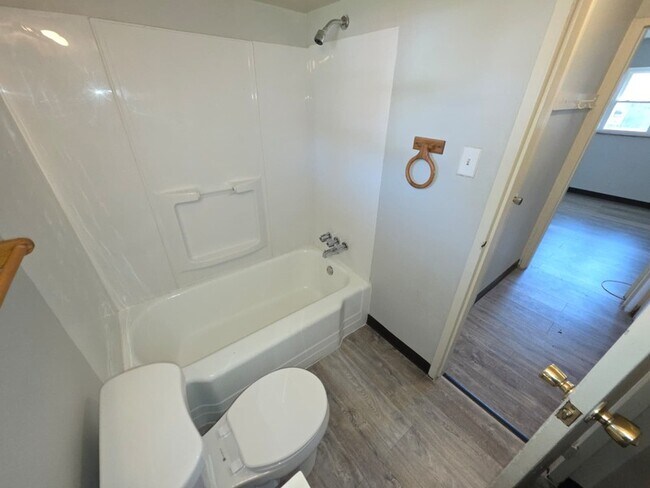 Foto del edificio - 510 E Pittsburgh McKeesport Blvd