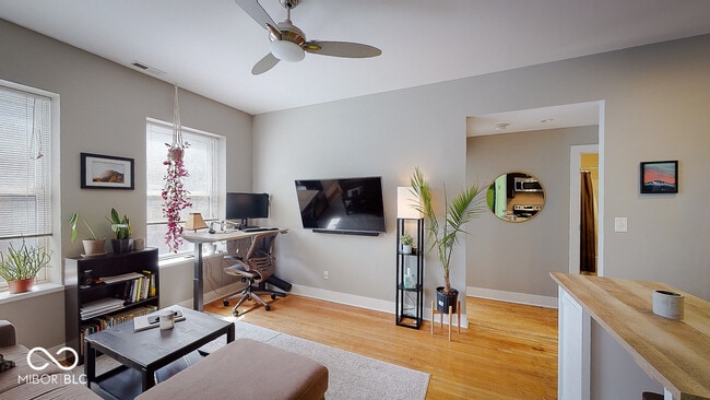 Building Photo - 312 E 13th St