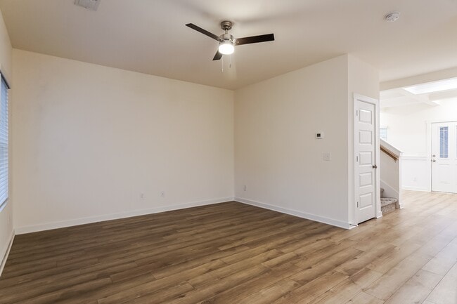 Building Photo - 5418 Bluebell Cir