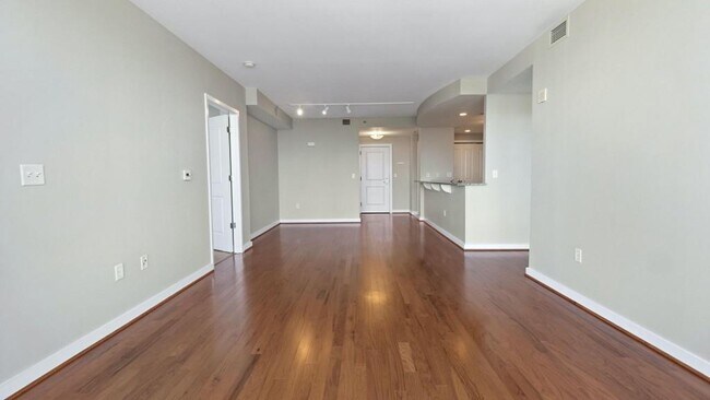 Building Photo - 3338 Peachtree Rd