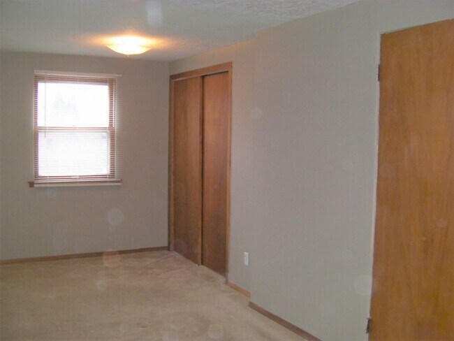 Building Photo - 805 N Williams Ave