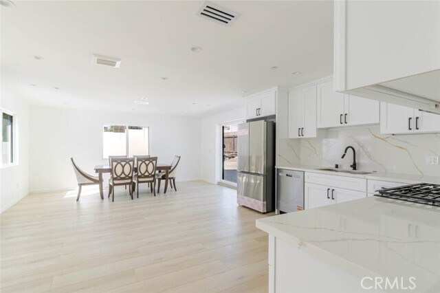 Foto del edificio - 9813 Foothill Blvd