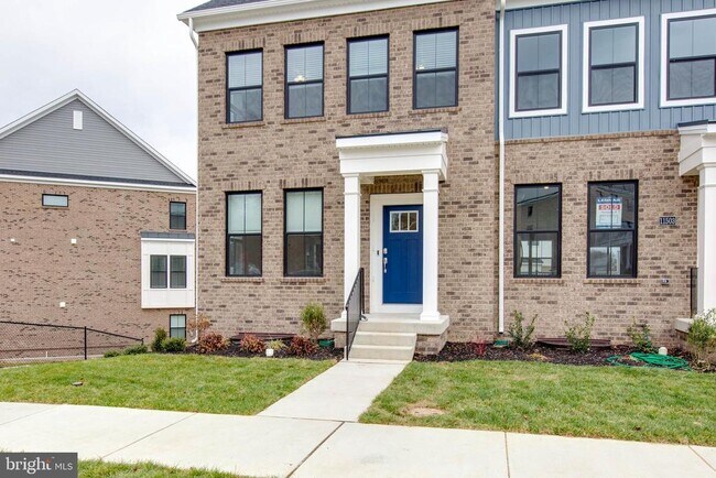 Foto del edificio - 11501 Kirkleigh Dr