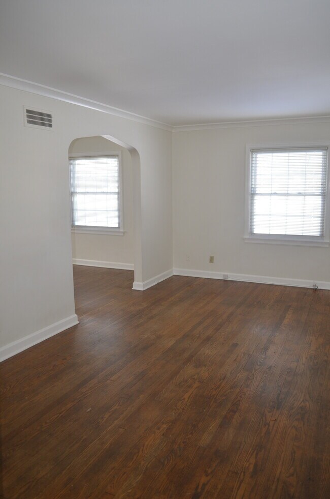 Living/Family Room - 8529 W Hawthorne Ave
