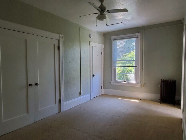 Foto del edificio - 99 S 14th St