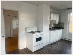 Building Photo - 414-416 Middleboro Ave
