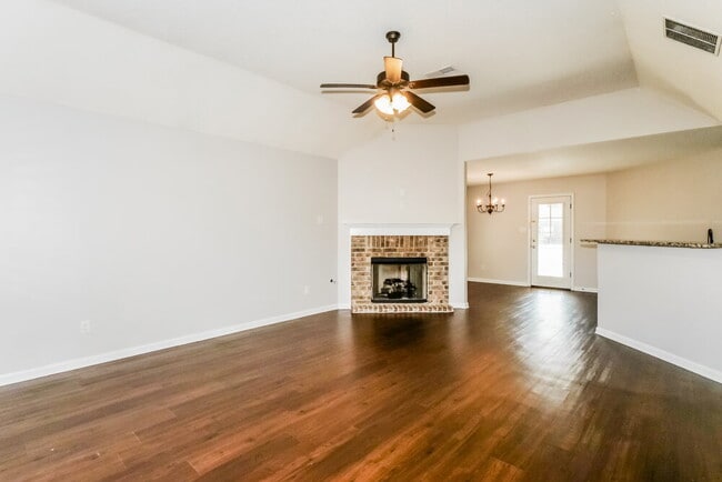 Building Photo - 9455 Darren Cir S