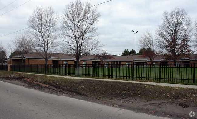 Michaelmas Manor Apartments Toledo, OH