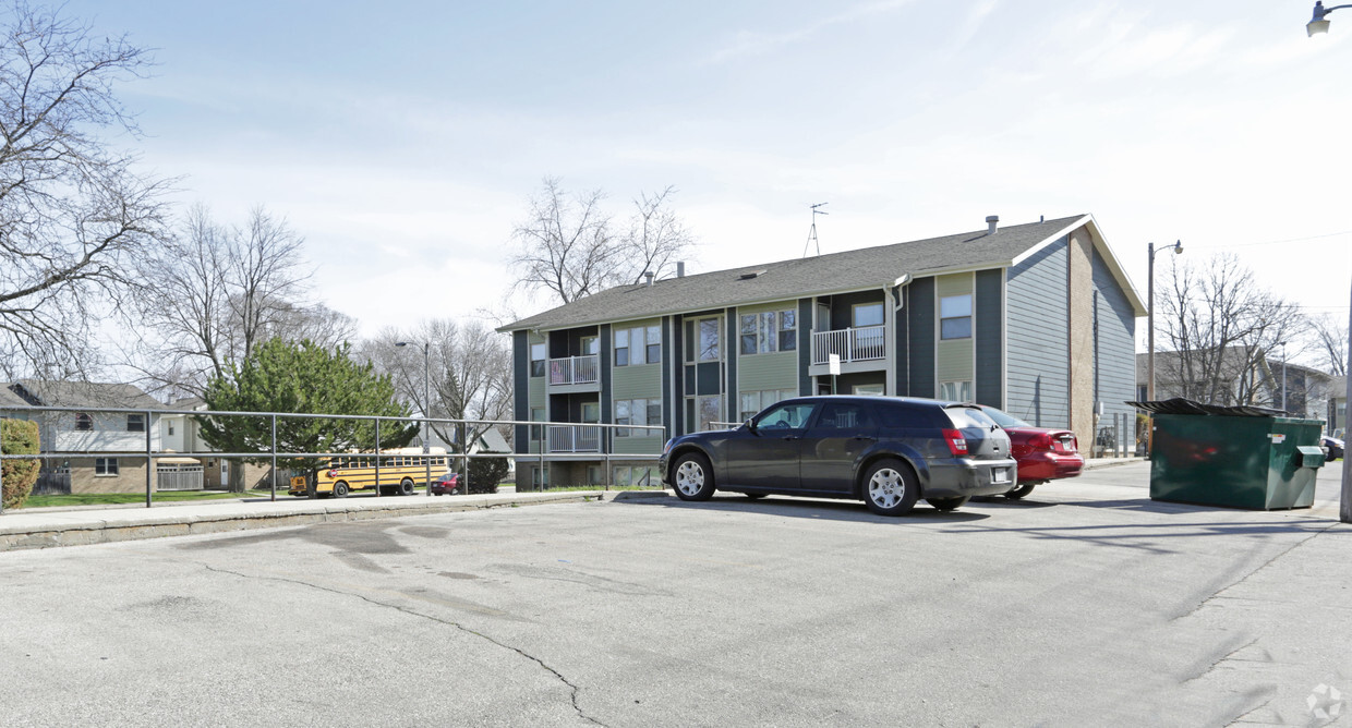 Foto del edificio - McKinley Gardens Apartments