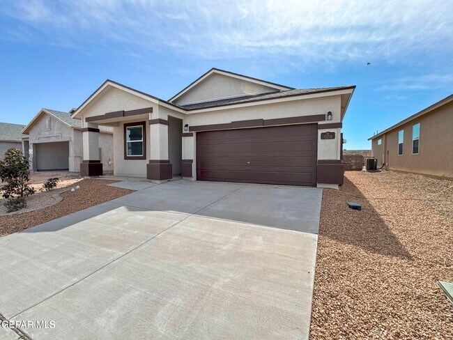 Foto del edificio - 15216 Hunch Ct