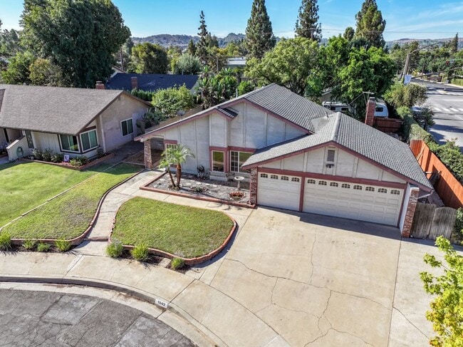Foto del edificio - 1042 Bassett Ct