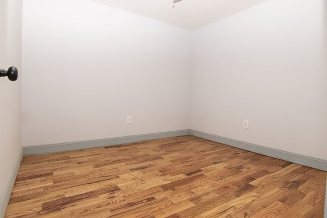 Building Photo - 657 Greene Ave