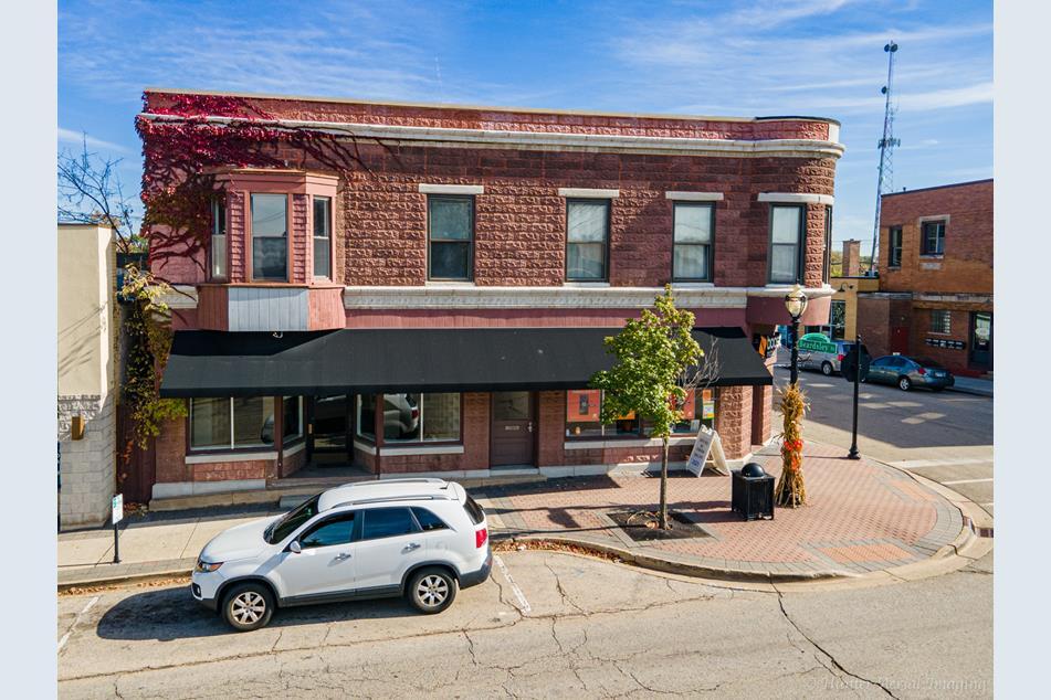 Building Photo - 127 N Main St