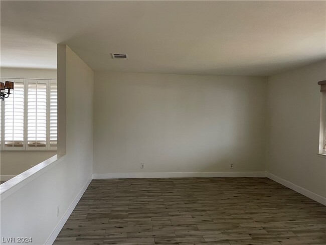Building Photo - 201 Redstone St
