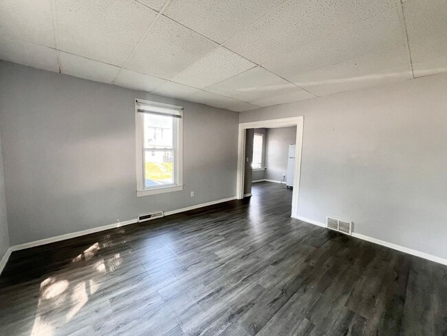 Building Photo - ET 501-503 16th Ave