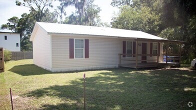 Building Photo - 675 Julia St