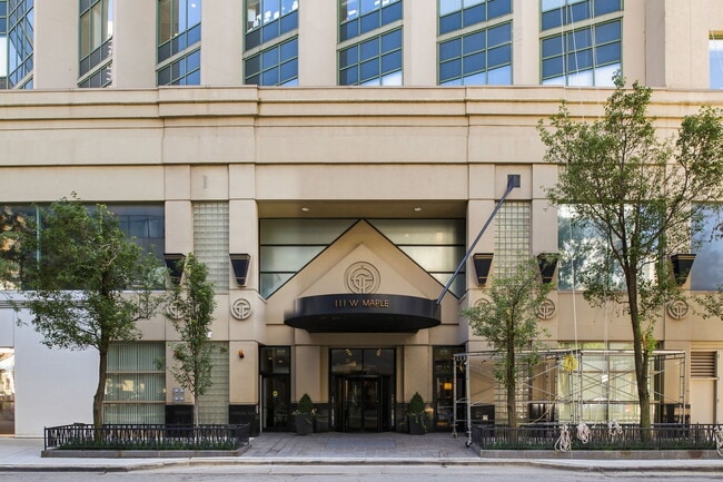 Building Photo - 111 W Maple St