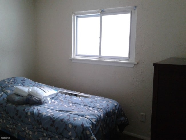 Foto del edificio - 471 Jordon Rd
