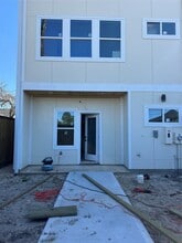 Building Photo - 3808 Yale St