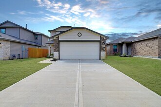 Building Photo - 14023 Grover Crk Dr