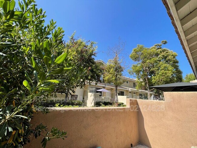 Building Photo - 2155 Cabo Bahia