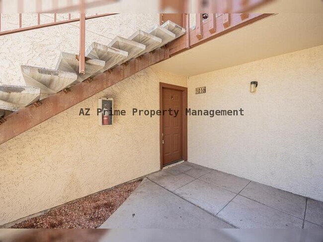 Foto del edificio - 2121 W Royal Palm Rd