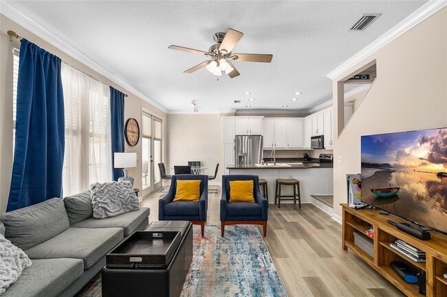 Photo - 104 S Moody Ave Townhome