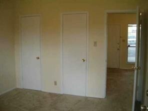 Foto del edificio - 1/1 Apartment Walking Distance to Shops and Food
