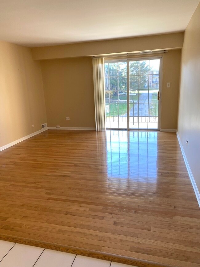 Foto del edificio - 1619 N Windsor Dr