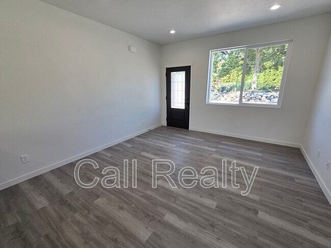 Foto del edificio - 4215 N Locust Rd