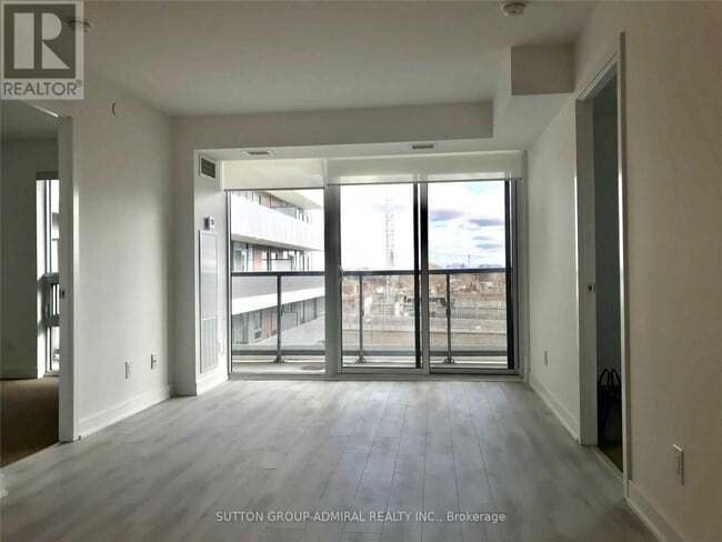 Photo du bâtiment - 160 Flemington Rd