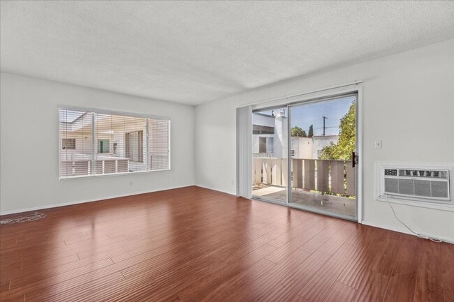 Building Photo - Light-Filled Top Floor Retreat in the Heart of Franklin Village