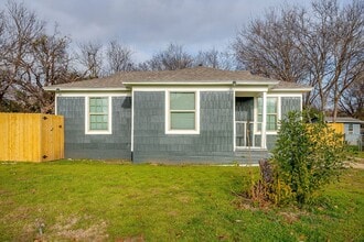 Building Photo - 4912 Almena Rd