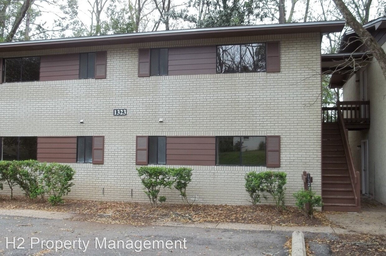 Primary Photo - 1325 Charlotte St