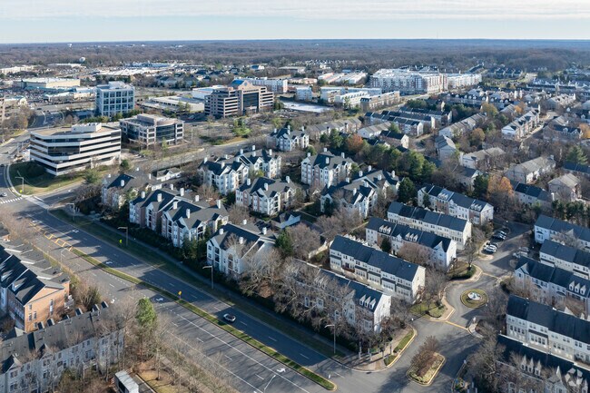Context - Random Hills Condominium