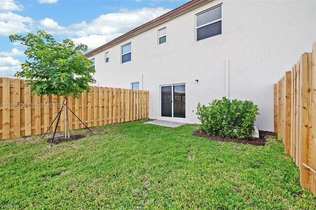 Foto del edificio - 3 br, 2.5 bath House - 2359 NW 122nd Ter F...