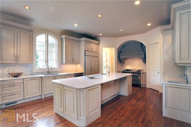 Foto del edificio - 82 Blackland Rd NW