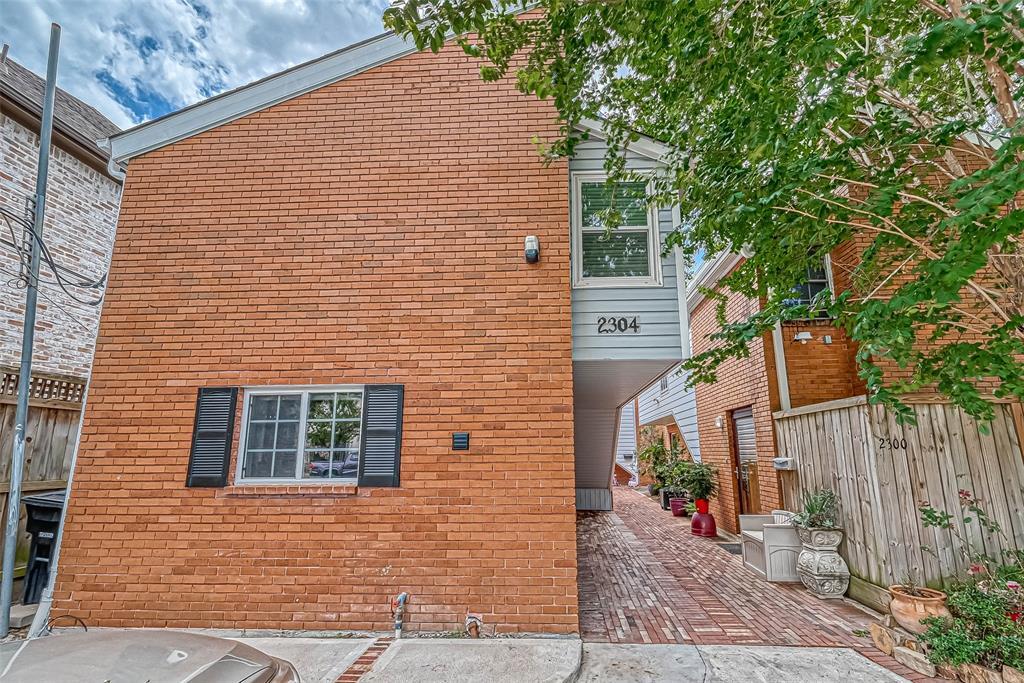 2304 Driscoll St, Houston, TX 77019 Condo for Rent in Houston, TX