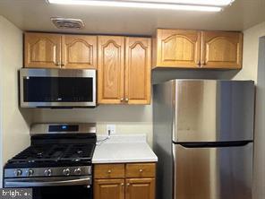 Building Photo - 115 Drummers Ln