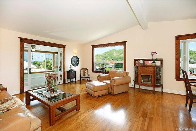 Building Photo - 1132 Mapuana St