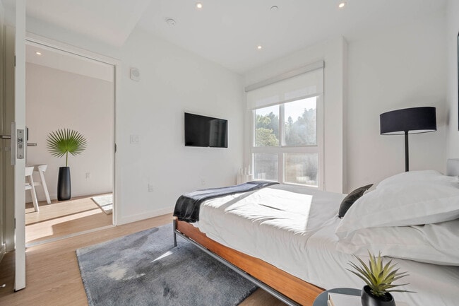 Photo - 8820 Belford Ave Apartment