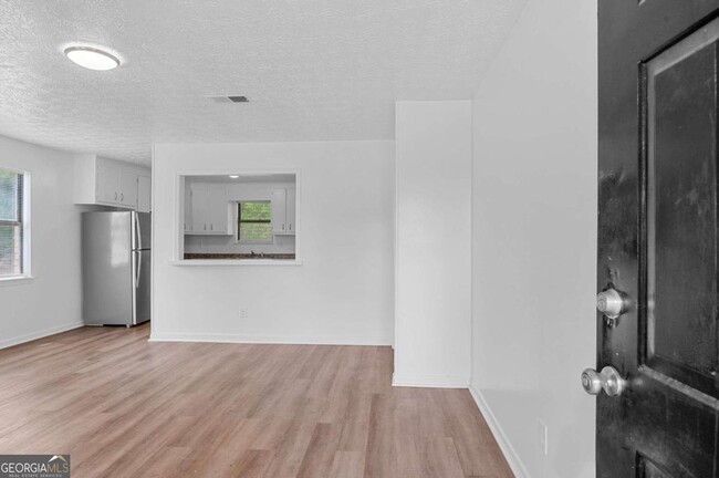 Building Photo - 117 Tanglewood Dr
