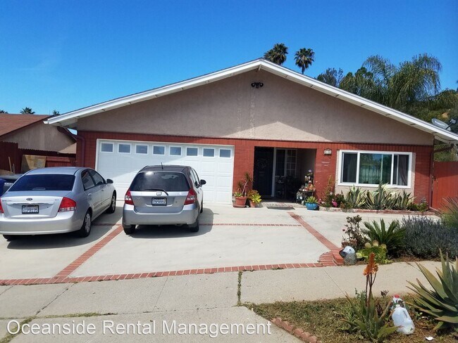 Building Photo - Studio, 1 bath House - 454 Garey