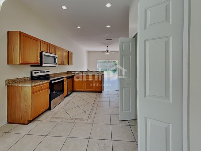 Building Photo - 3547 Kayla Cir